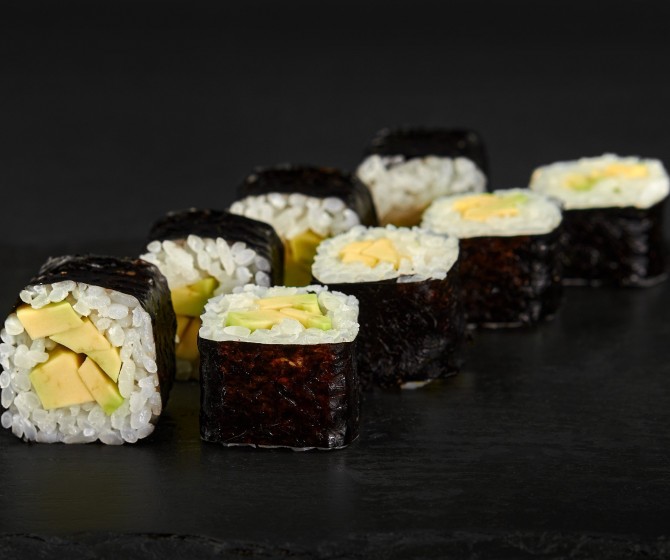 Маки с авокадо